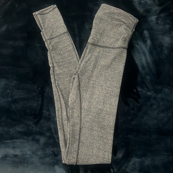 Lululemon Still Mind Tights 28” Interlink Ice Grey Black - Picture 4 of 5